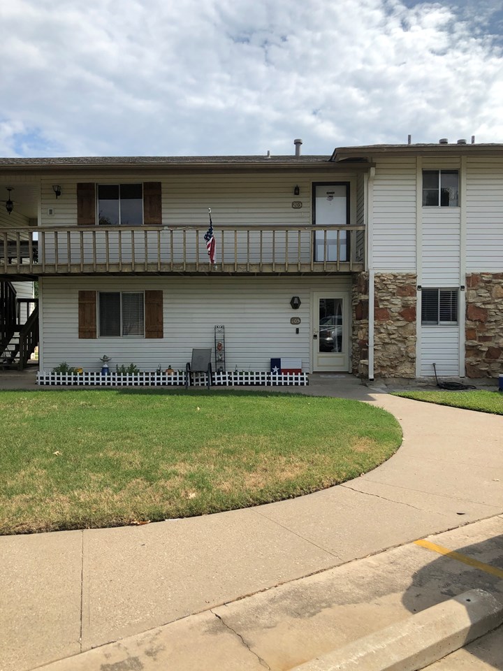 109  Harbor Drive  205