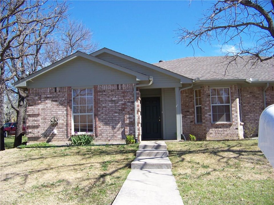 1211 Chestnut Court B